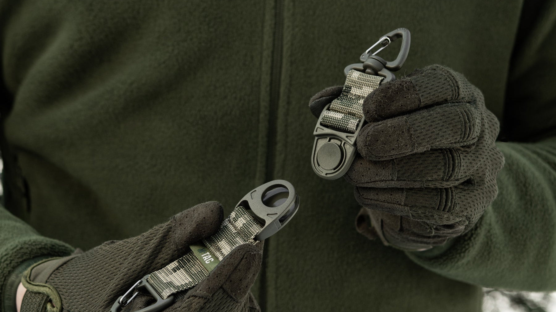 How to Choose a Carabiner: A Practical Guide for Tactical, Outdoor, and Everyday Use