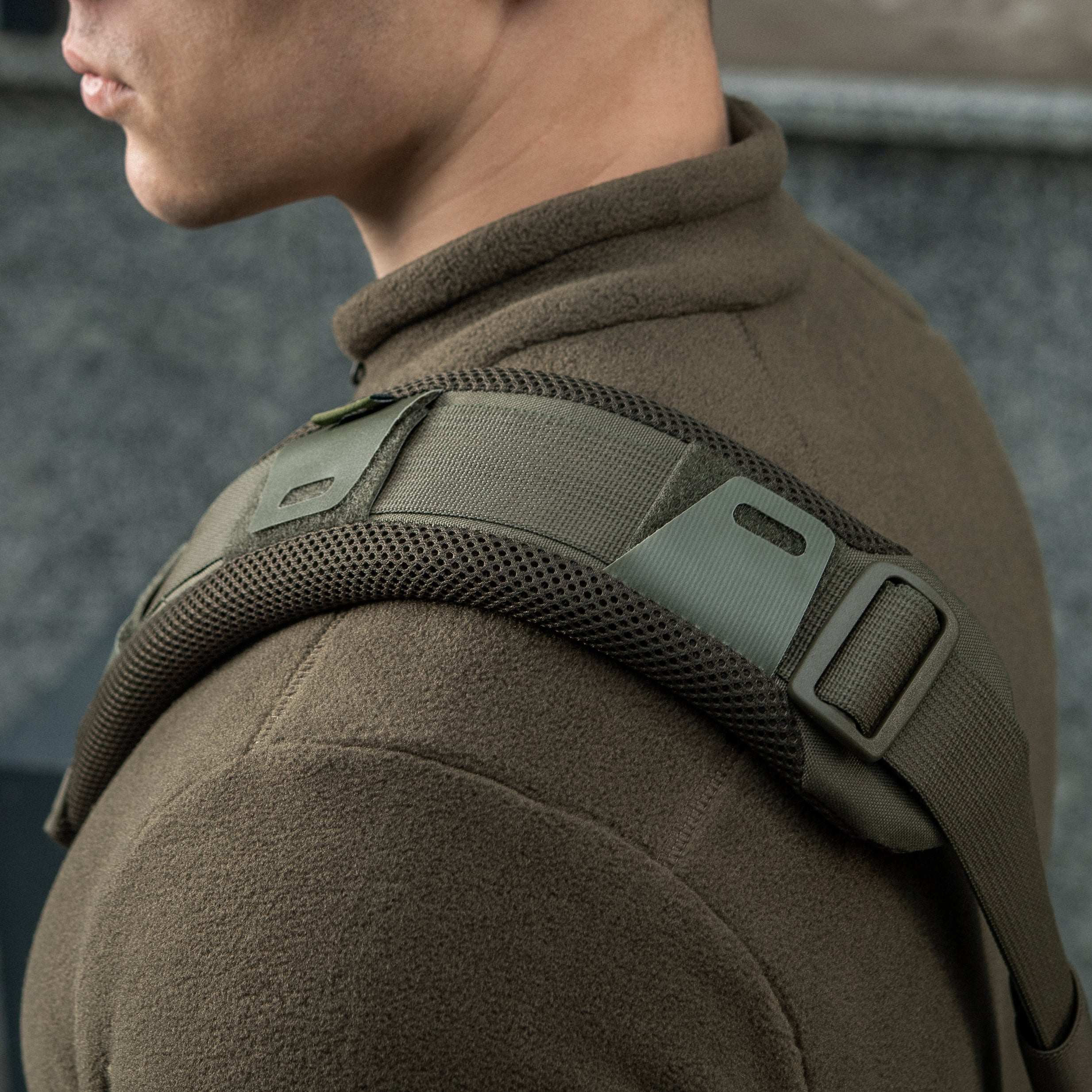 M-Tac damper on the shoulder strap - M-TAC