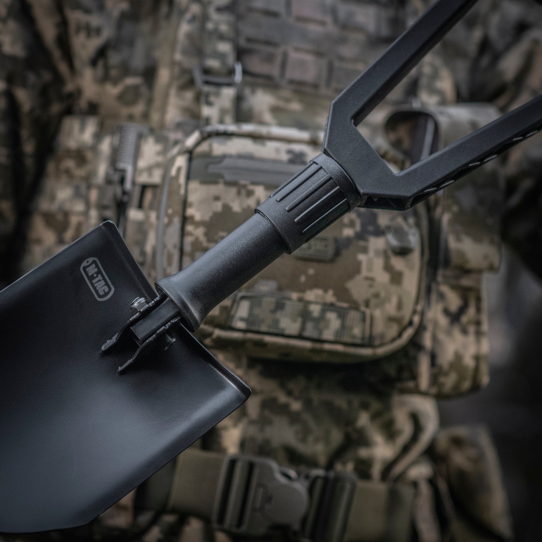 M-Tac Folding Shovel With Case Black - M-TAC