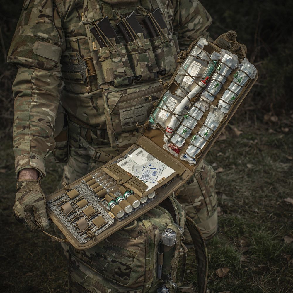 Do Military Medics Wear the Same Gear as Other Soldiers?