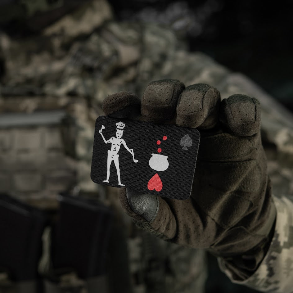 M-Tac Morale Patch Jolly Roger - Bandera pirata – Parches de PVC para chalecos, mochilas, sombreros – Parche táctico militar con cierre de gancho en la parte trasera (oliva/negro M-Tac Morale Patch Jolly Roger - Bandera pirata – Parches de PVC para chalecos, mochilas, sombreros – Parche táctico militar con cierre de gancho en la parte trasera (oliva/negro
