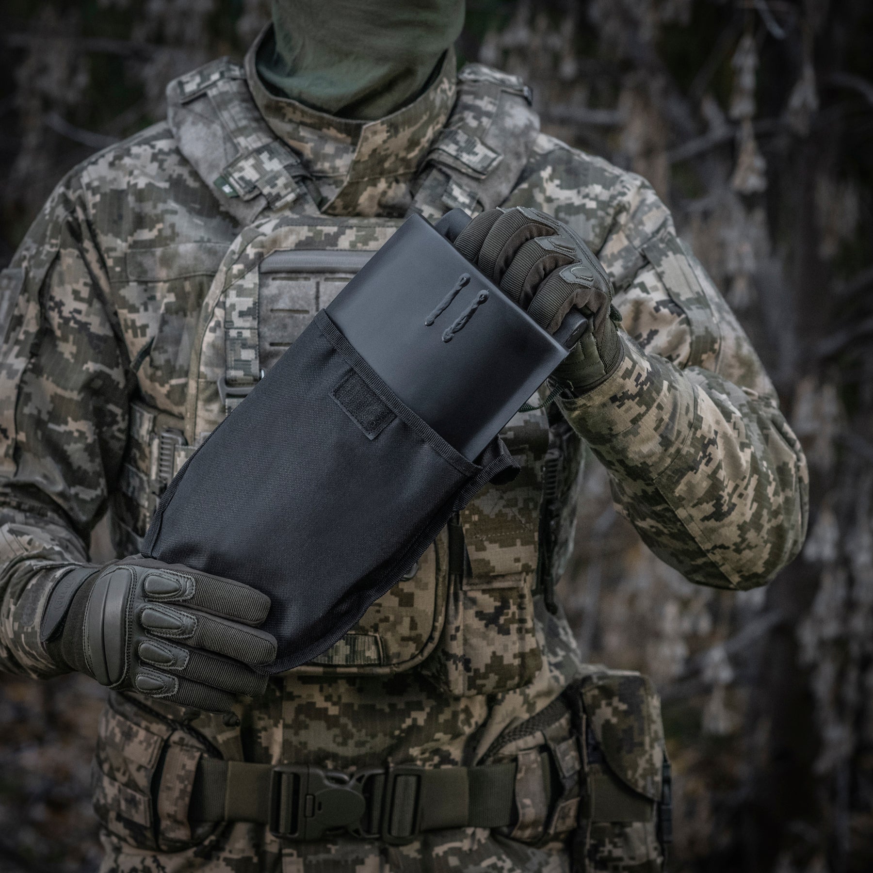 M-Tac Folding Shovel With Case Black - M-TAC