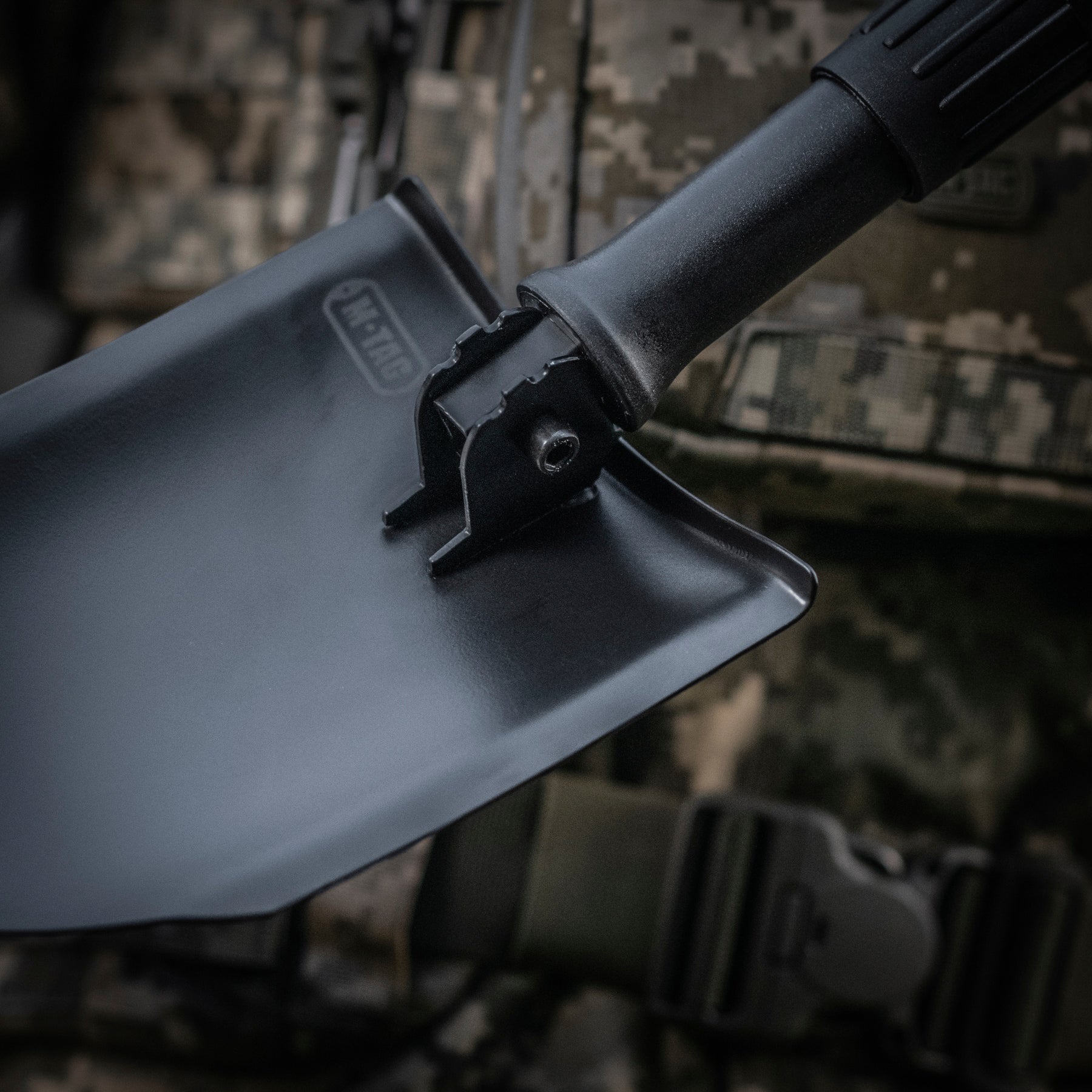 M-Tac Folding Shovel With Case Black - M-TAC