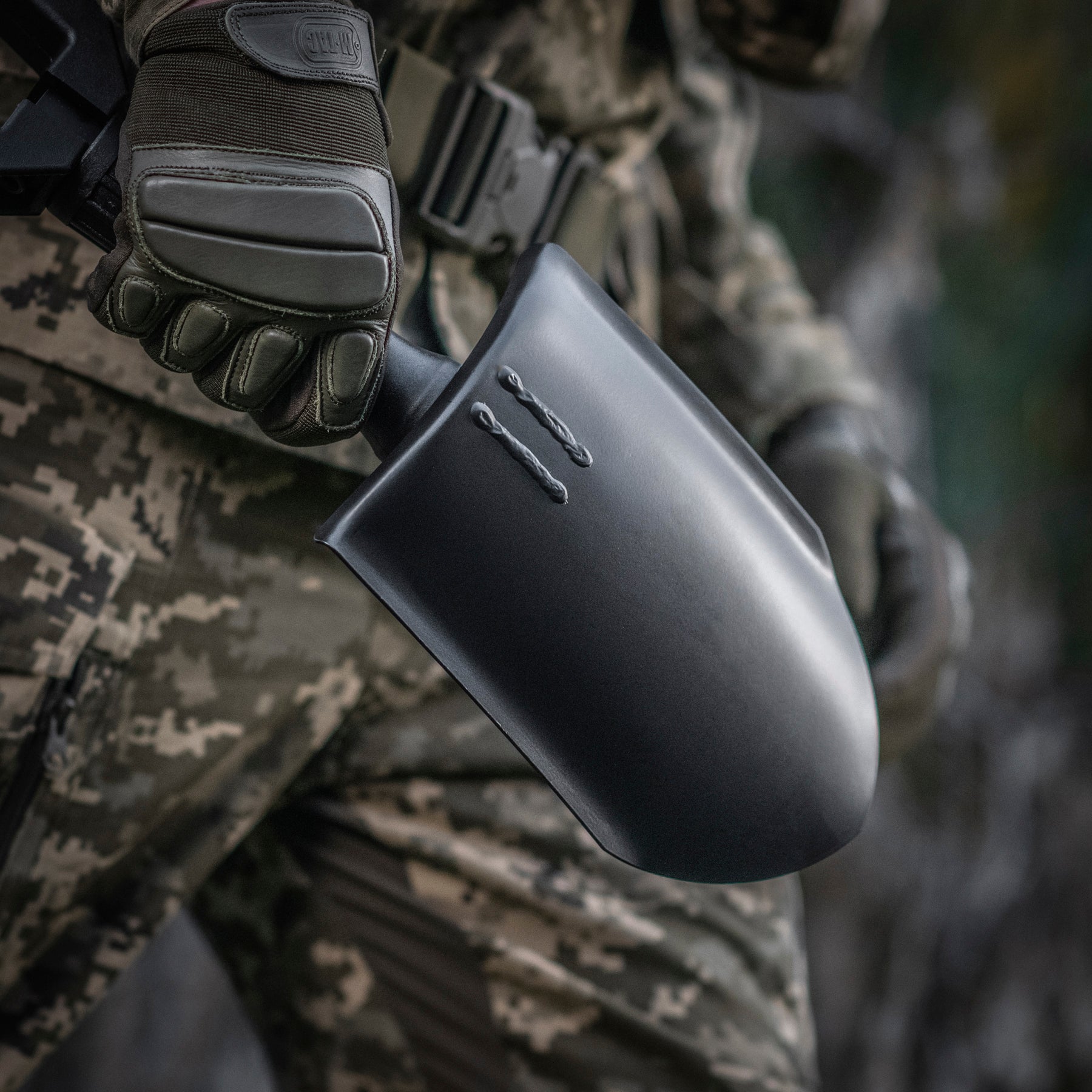 M-Tac Folding Shovel With Case Black - M-TAC