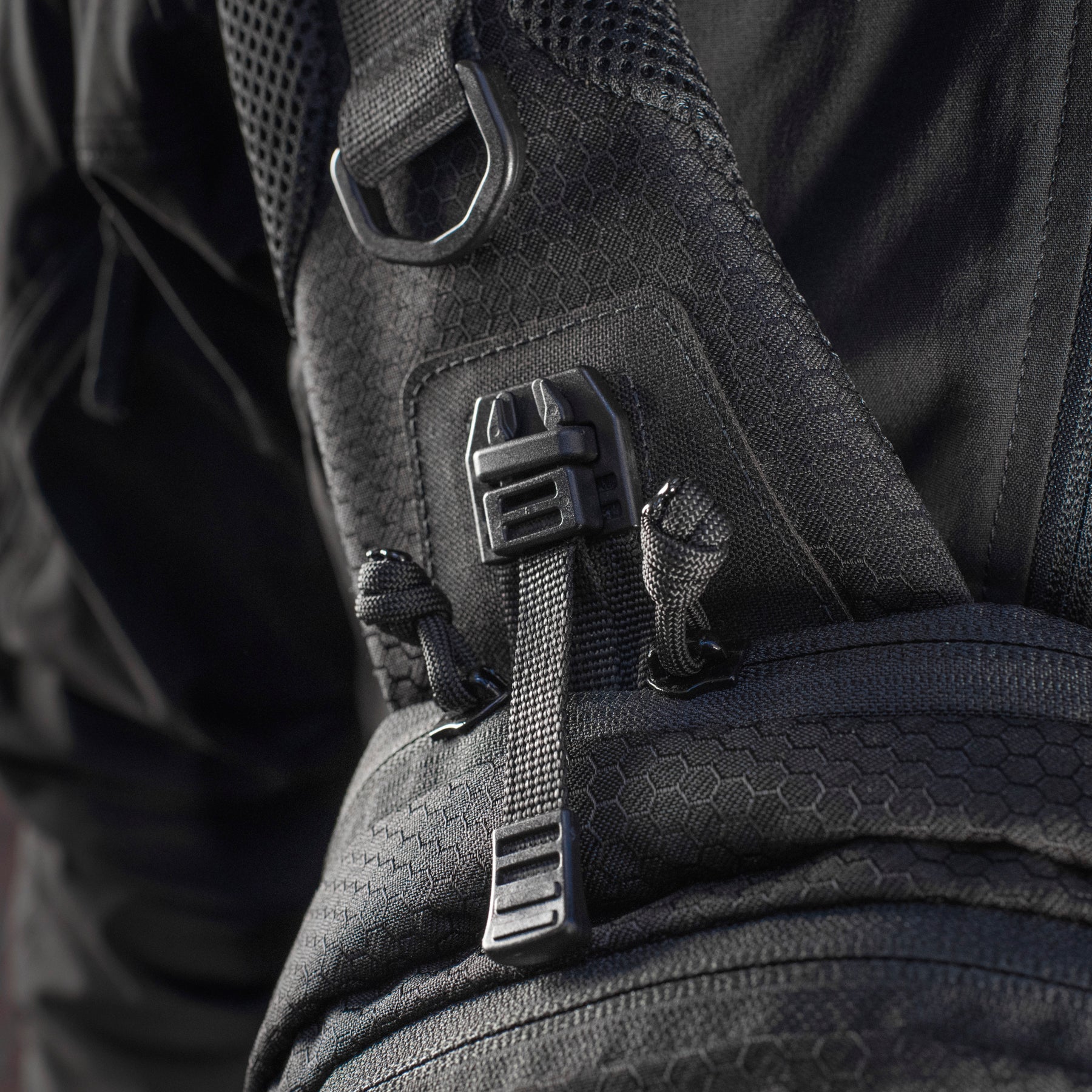 M-Tac Buckler Sling Bag Elite Hex - M-TAC